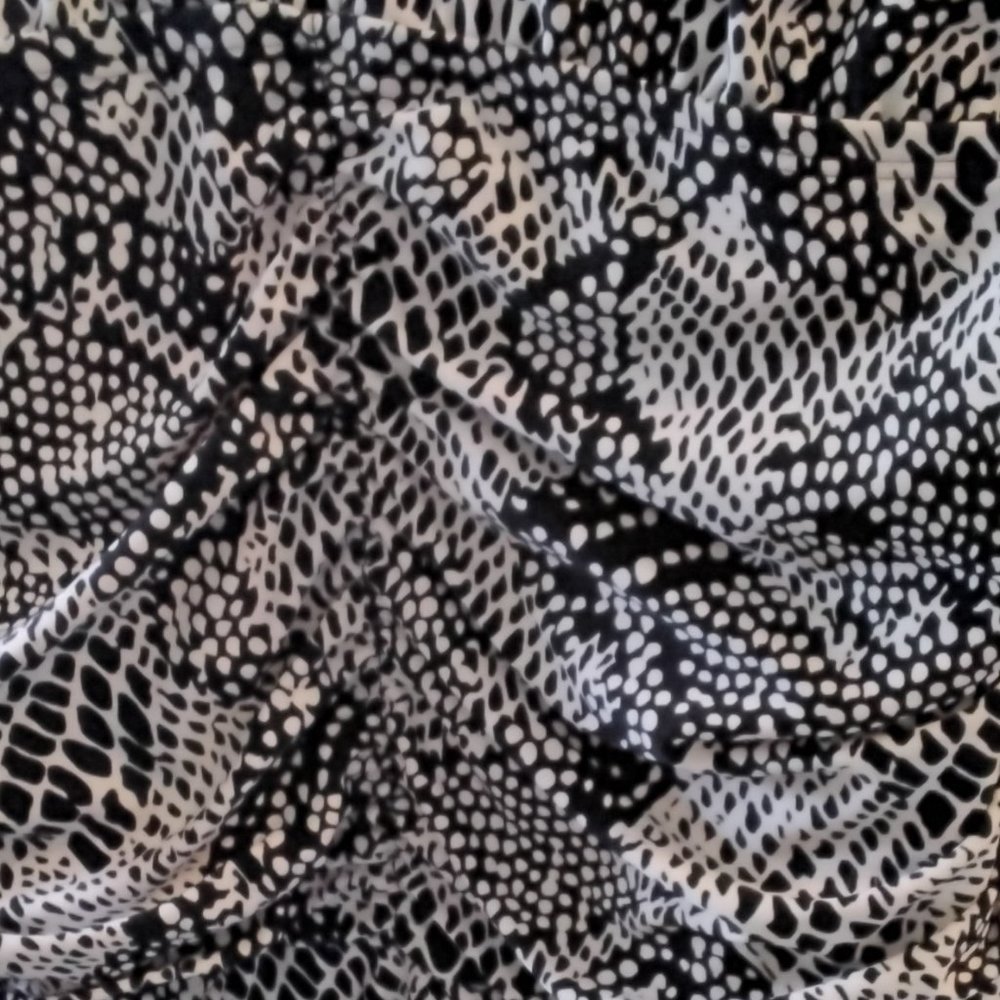 Black & white bathing suit